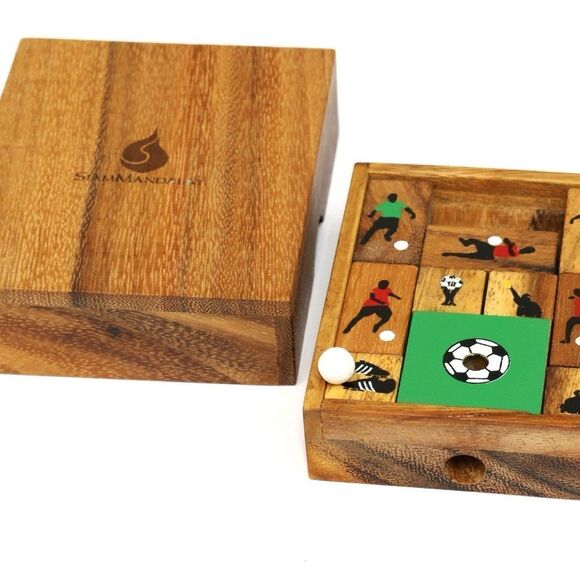 Siam Mandalay wooden soccer game puzzle - Picture 8 of 12